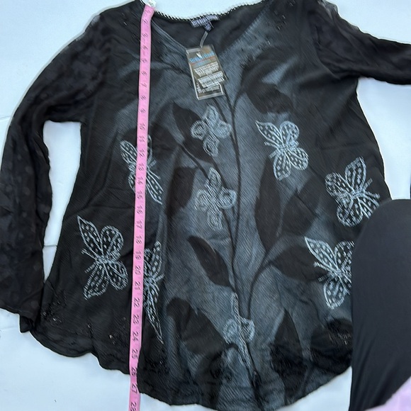 GREATER GOOD Handmade Midnight Butterfly Long Sleeve Tunic in Black - Picture 9 of 16